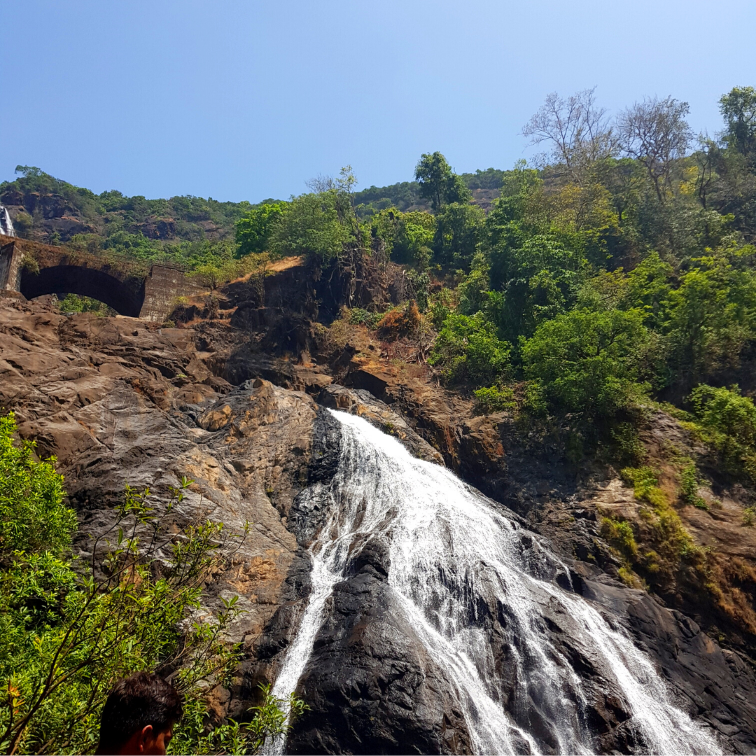 Водопад "Дудхсагар"