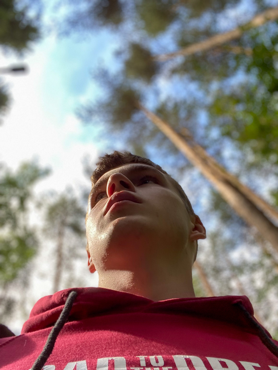 При знакомстве тренер должен узнать у вас информацию о вашем здоровье. Если тренер этого не делает, ищите грамотного тренера.

1. Знакомство с клиентом
2. Тренер должен знать ваш рост, вес и давление 
3. Какой вес желаете?

4. Месячные: регулярно или нет?
болезненно/безболезненно?
обильно/не обильно?

5. Есть ли дети (роды)
Когда были крайние роды?
Сами/кесарево?
Все нормально?

6. Травмы опорно двигательного аппарата (переломы, вывихи,  трещины, растяжения и т.д.) 
        Есть проблемы с коленями?

7. Есть ли проблемы со спиной? 

8. Были операции?

9. Есть ли хронические заболевания?              

10. Есть ли сахарный диабет?

11. Есть астма?

12. Есть ли эпилепсия?

13. Щитовидная железа в порядке?

14. Есть ли варикоз?

15. Есть ли геморрой?

16. Зрение

17. Наличие имплантов 

Сохраняй пост и не забывай про лайк 👍 