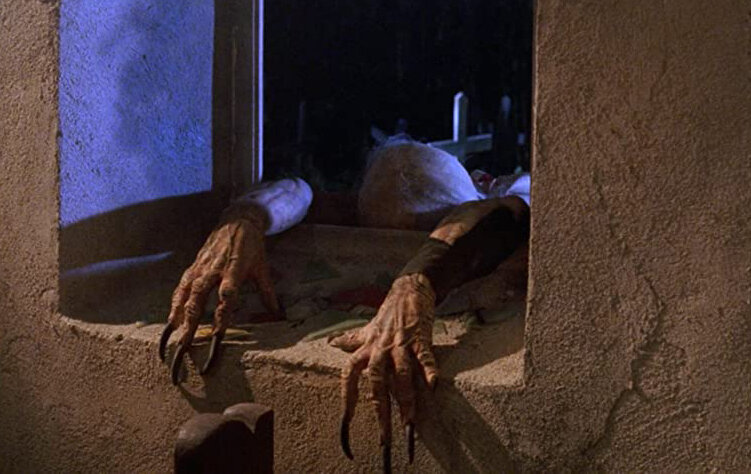 Кадр из фильма Lurking Fear. Режиссер: С. Кортни Джойнер. Оператор: Адольфо Бартоли. Производство: Full Moon Entertainment