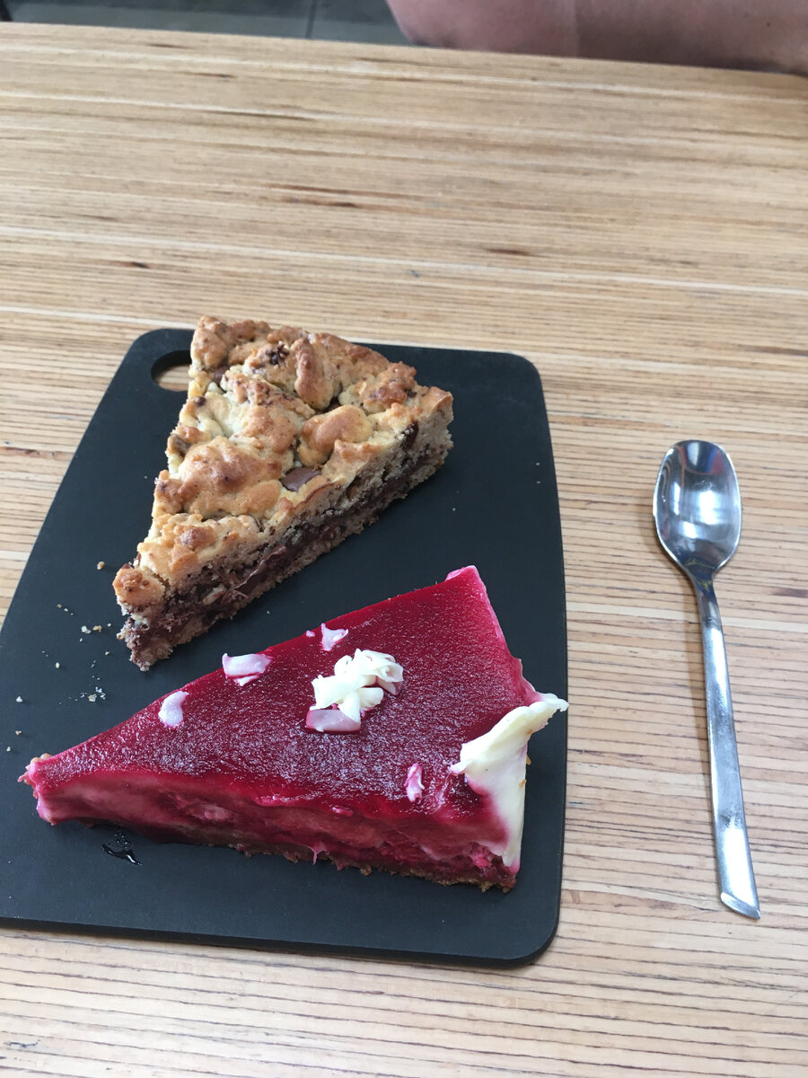 оригинальная подача на доске