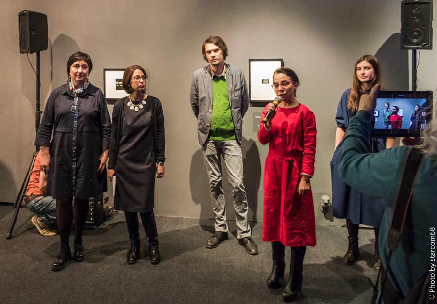 Как всегда простая и скромная официальная часть открытия выставки