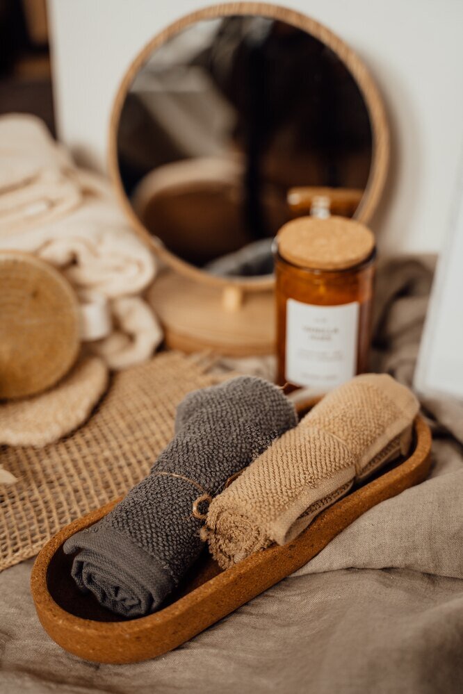 Если правильно распаривать лицо полотенцем, кожа станет выглядеть здоровой,Pexels