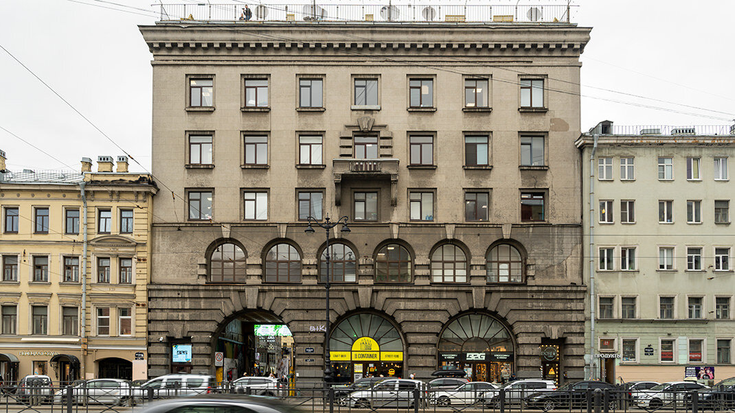 «Лофт Проект Этажи». Смотровая площадка на крыше бывшего хлебозавода