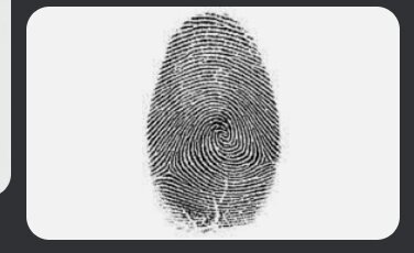 Еще доисторическому человеку был известен факт,что на кончиках пальцев человека имеются линии,узоры,и они разные у разных людей. Были найдены китайские таблички ,на которых оттиск пальца стоял вместо подписи. Поэтому мы можем сказать,что установление личности по отпечаткам пальцев существует,по крайней мере,два тысячелетия. Но одно дело-знать,что отпечатки пальцев исключительно индивидуальны, и  совсем другое-научно обобщить эту информацию. Первый важный вклад в науку определения личности по отпечаткам пальцев был сделан Марчелло Мальпиги,итальянский ученый-анатом,изучил линии на кончиках пальцев под микроскопом. Он увидел,что эти линии образуют спирали и петли. Отпечатки пальцев были впервые официально использованы для определения личности заключенных в 1858 году. Через несколько лет были опубликованы первые исследования по возможному использованию отпечатков пальцев. В этом исследовании был описан метод снятия отпечатков пальцев путем использования тонкой пленки, покрытой специальными чернилами. Эти методом пользуются и в настоящее время. В 1880 году сэр Франсис Гальтон,английский ученый,начал работать над системой классификации отпечатков пальцев. Через несколько лет система была упрощена сэром Эдвардом Генри,комиссаром полиции в Лондоне. Вскоре снятие отпечатков пальцев распространилось повсеместно как средство установления личности и раскрытия преступлений. Знаете ли вы,что во многих родильных домах в наше время у новорожденных младенцев снимают отпечатки ступней ног? Это тоже средство установления личности.  