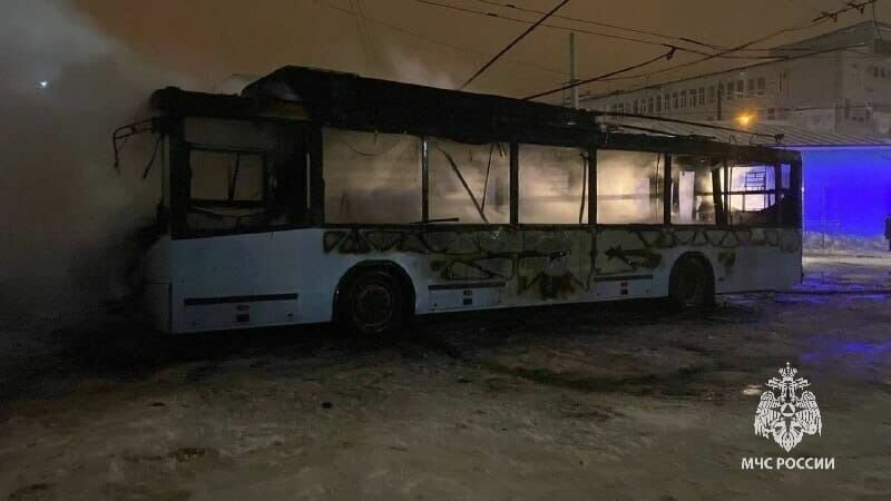     Причина пожара пока неизвестна.