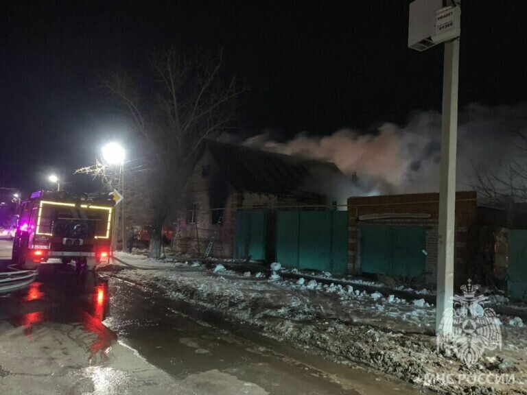    Курение могло стать причиной серьезного пожара в Орске, где погиб 56-летний мужчина Андрей Севостьянов