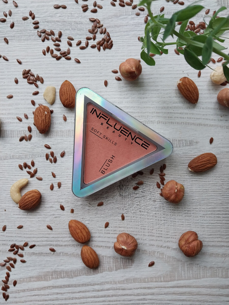 Румяна компактные Influence Beauty Soft Skills т. 02 Персиковый с сиянием