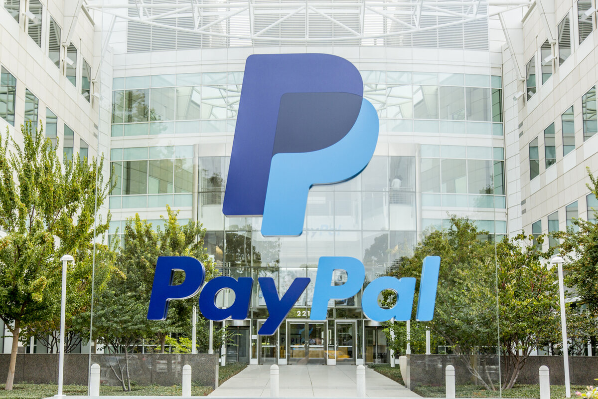    Новым гендиректором PayPal назначен топ-менеджер Intuit Алекс Крисс