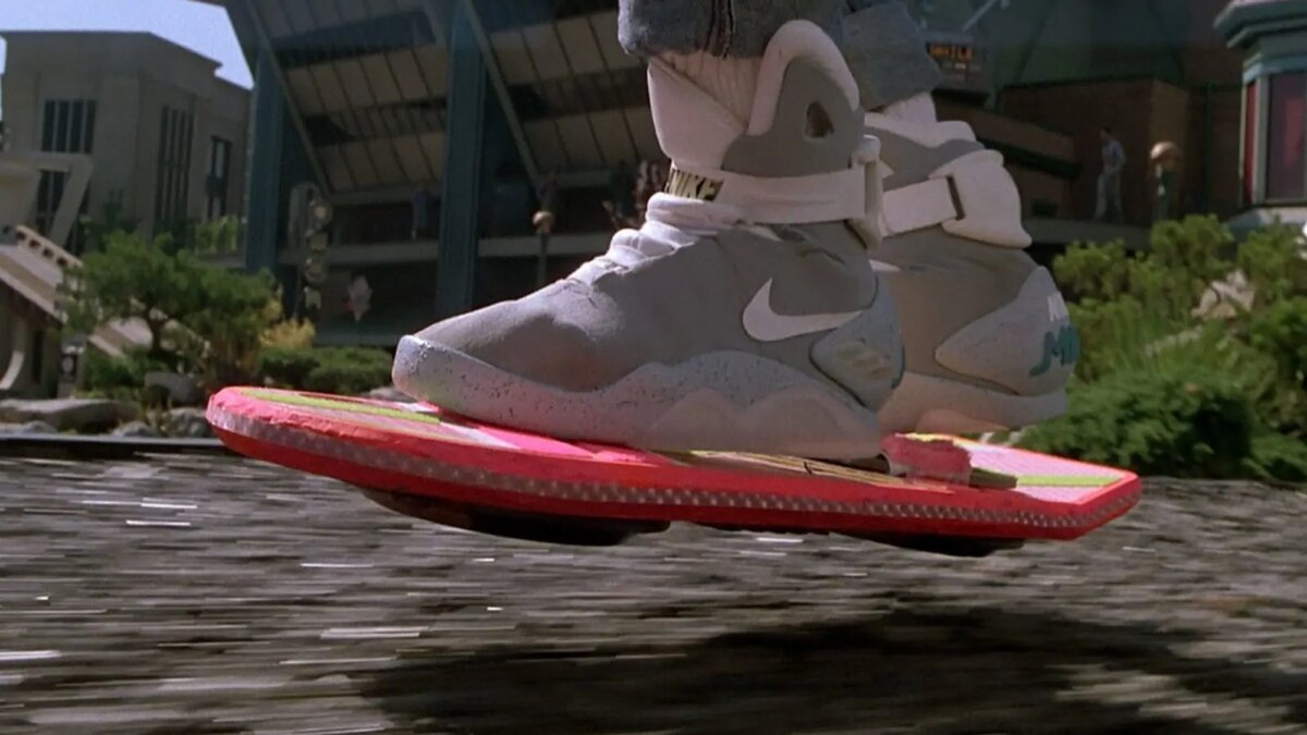 Концепт футуристичных кроссовок Nike в трилогии Назад в будущее 