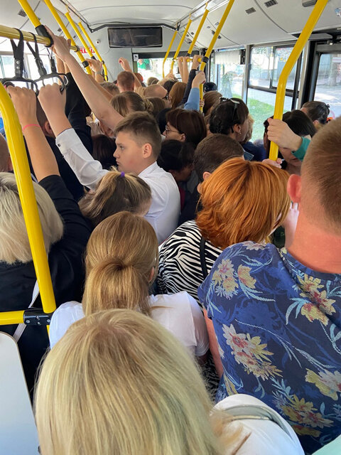    На первый понедельник сентября пришелся пик пассажиропотока