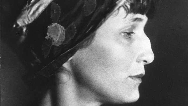 Знаменитый профиль Анны Ахматовой  