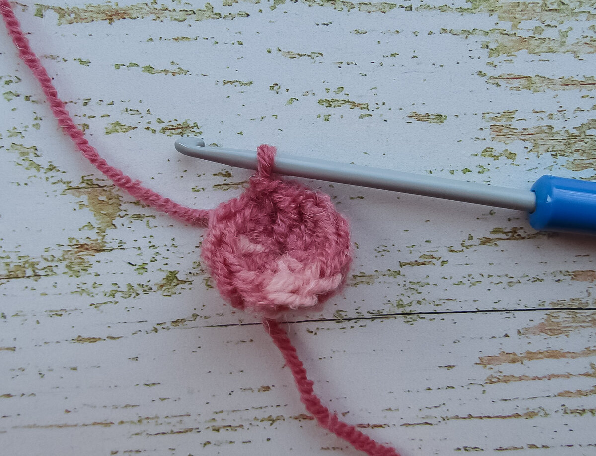 Как убавлять петли крючком / how to decrease a single crochet / Убавление петель в вязании