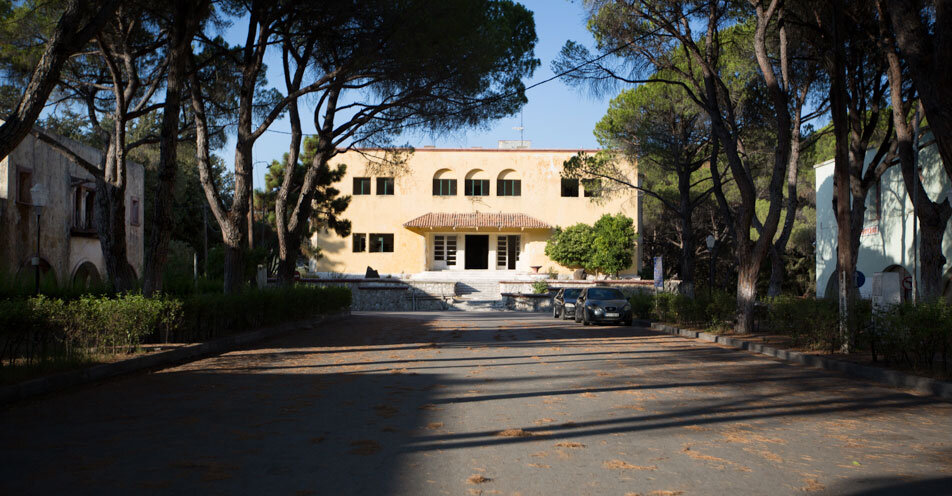 Бывший санаторий, деревня Елеуса, остров Родос