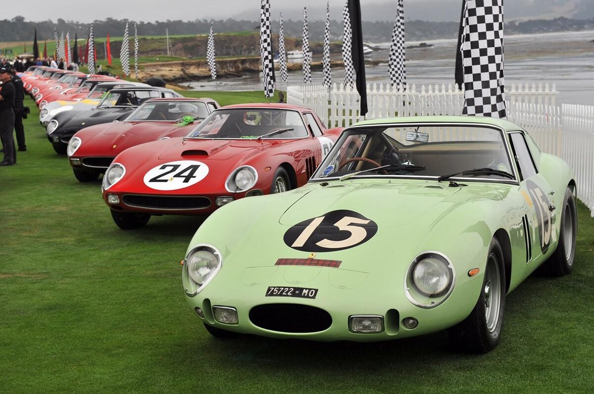 Фото 2. Все 36 моделей в ожидании заезда