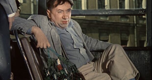 "Если я сейчас встану, ты у меня ляжешь!"