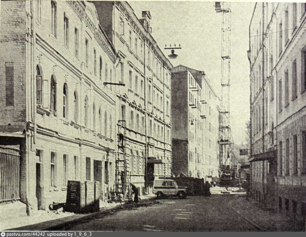 Просвирин переулок.