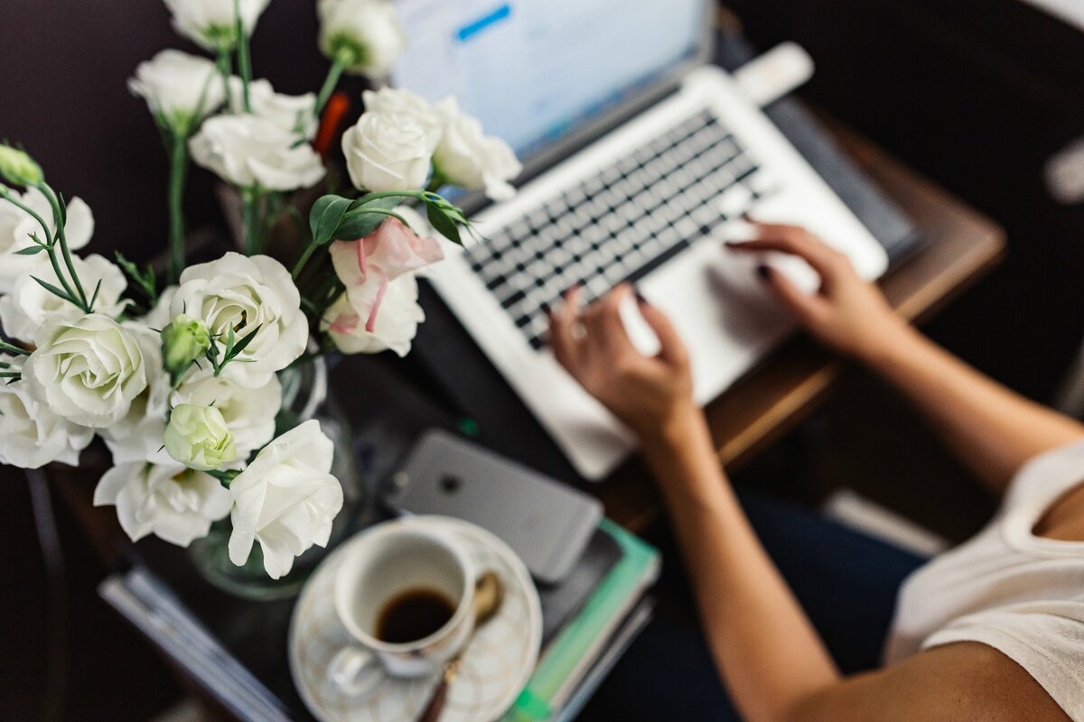Флорист за работой