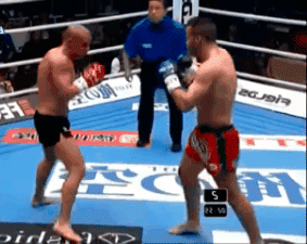 Первый нокдаун в первом раунде