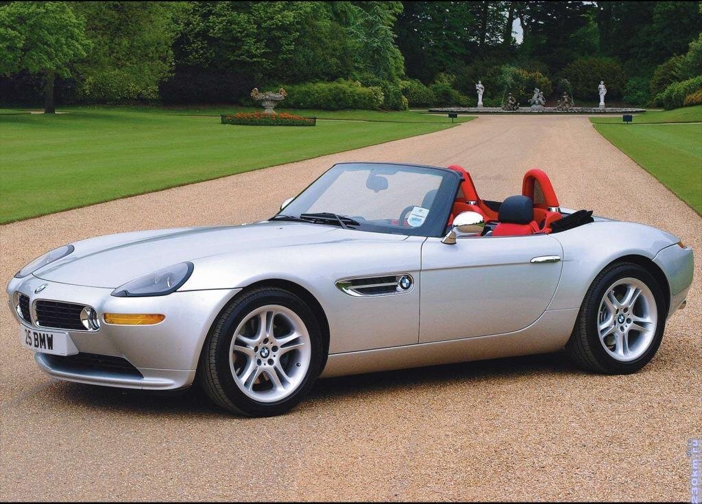 Роскошный кабриолет с внушительными "корнями".