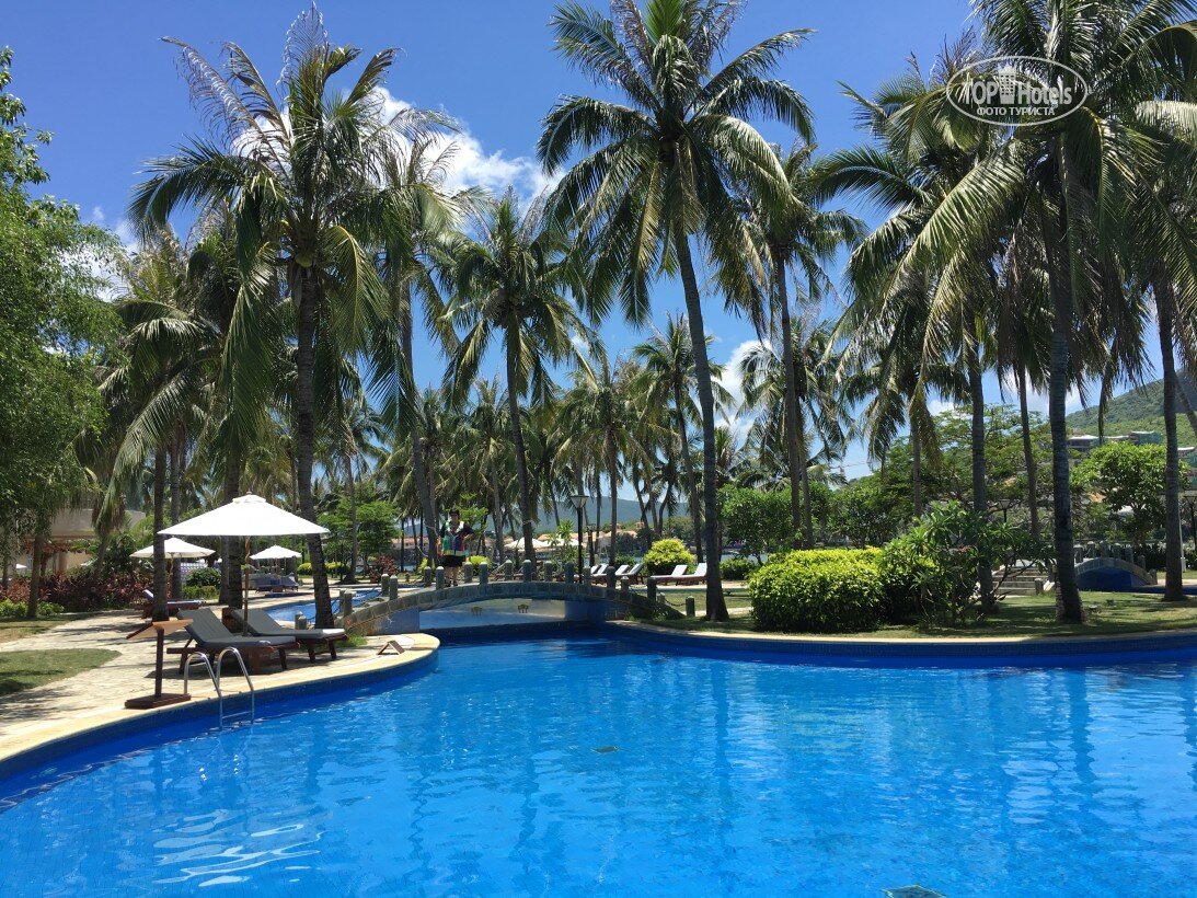 Бассейн в отеле. Фото мой подруги из интернета.