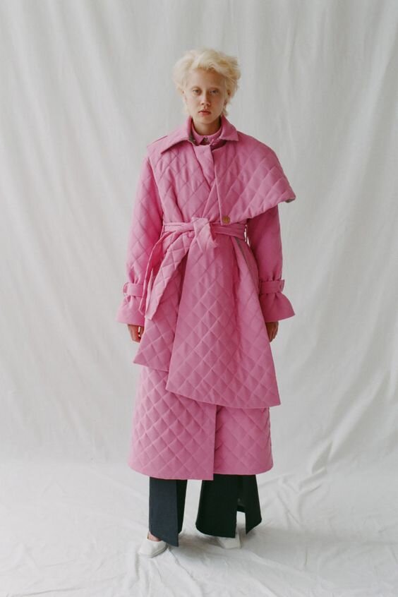 Источник : https://www.vogue.ru/collection/spring_summer2019/resort/