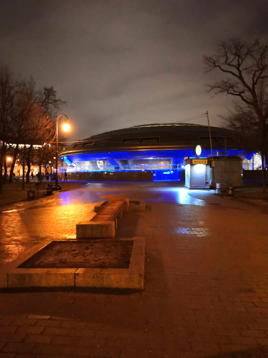 фото станции метро горьковская в санкт петербурге