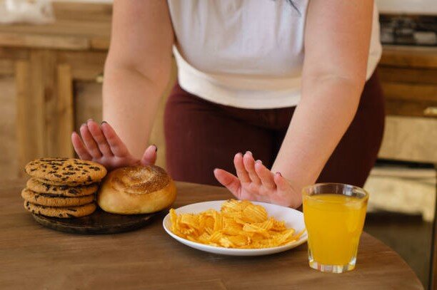 5 продуктов, из-за которых растет живот: чем заменить?