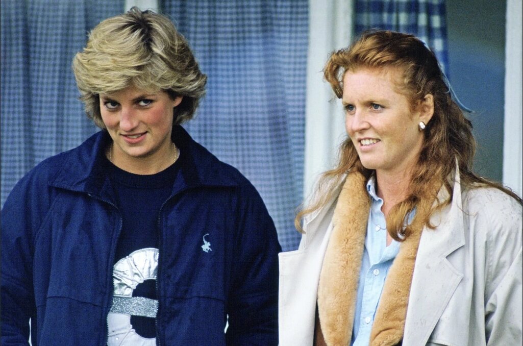 Диана и Сара.