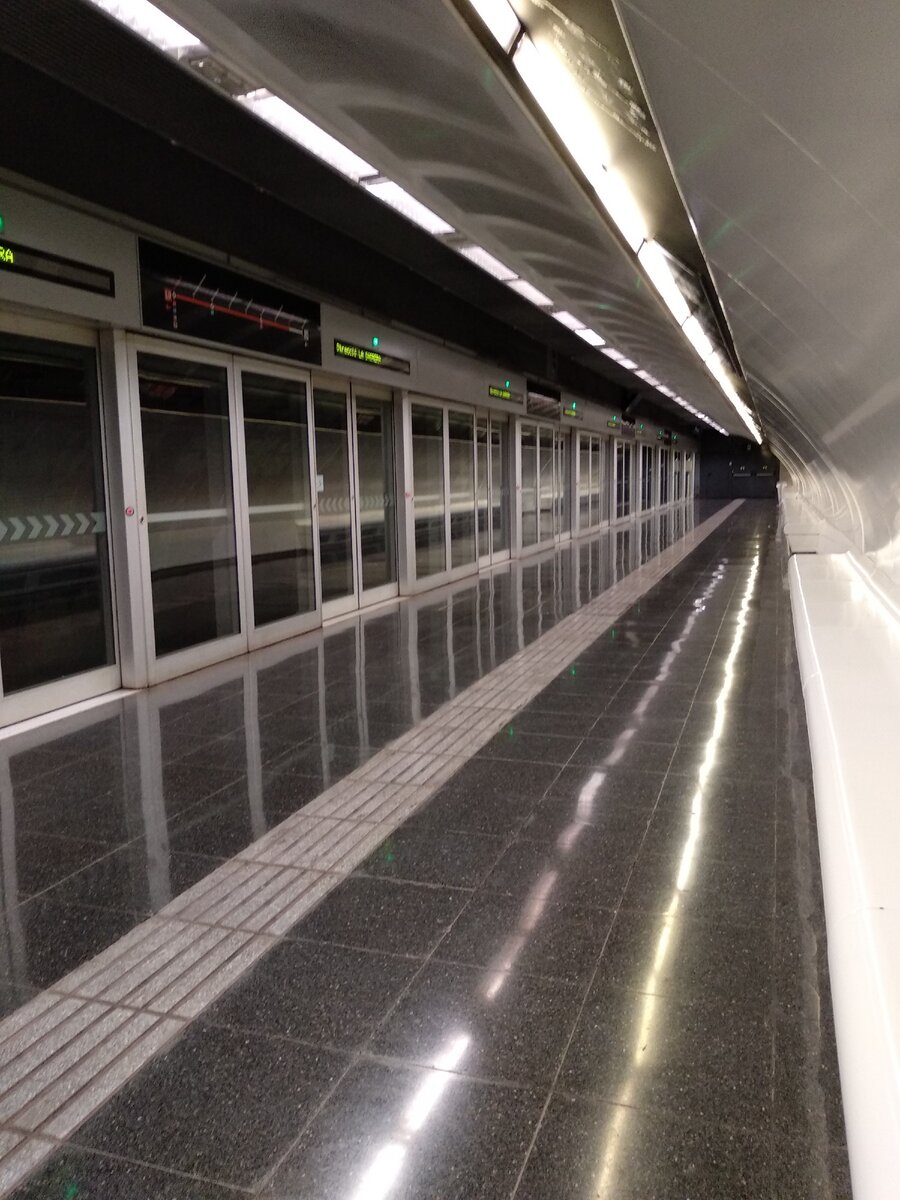 Так называемые "лифты" в метро Барселоны