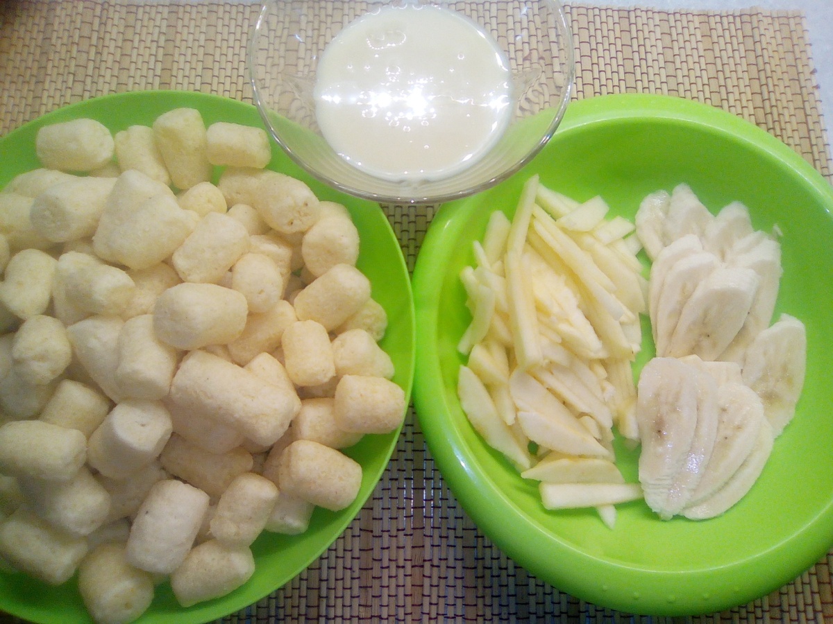 Вот и все, что нужно для нашего десерта)