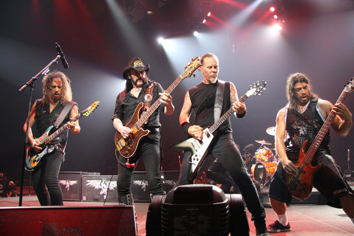 Мировые рок концерты. Лемми и металлика. Lemmy Metallica. Моторхед металлика. Концерт гитара Metallica.