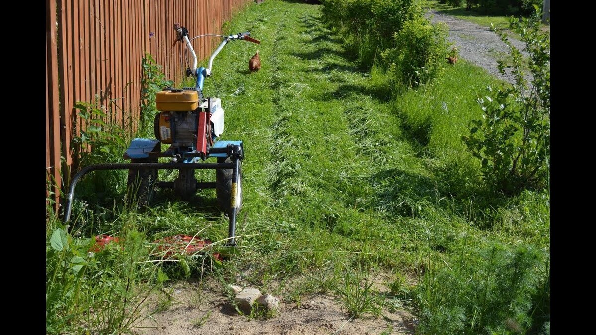 мой помощник мотоблок нева мб2 с роторной двухдисковой косой.