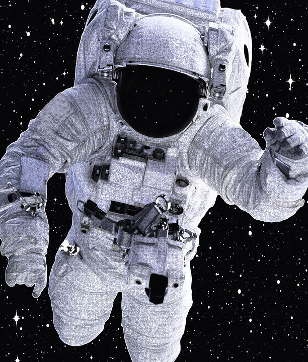 Космонавт в космосе