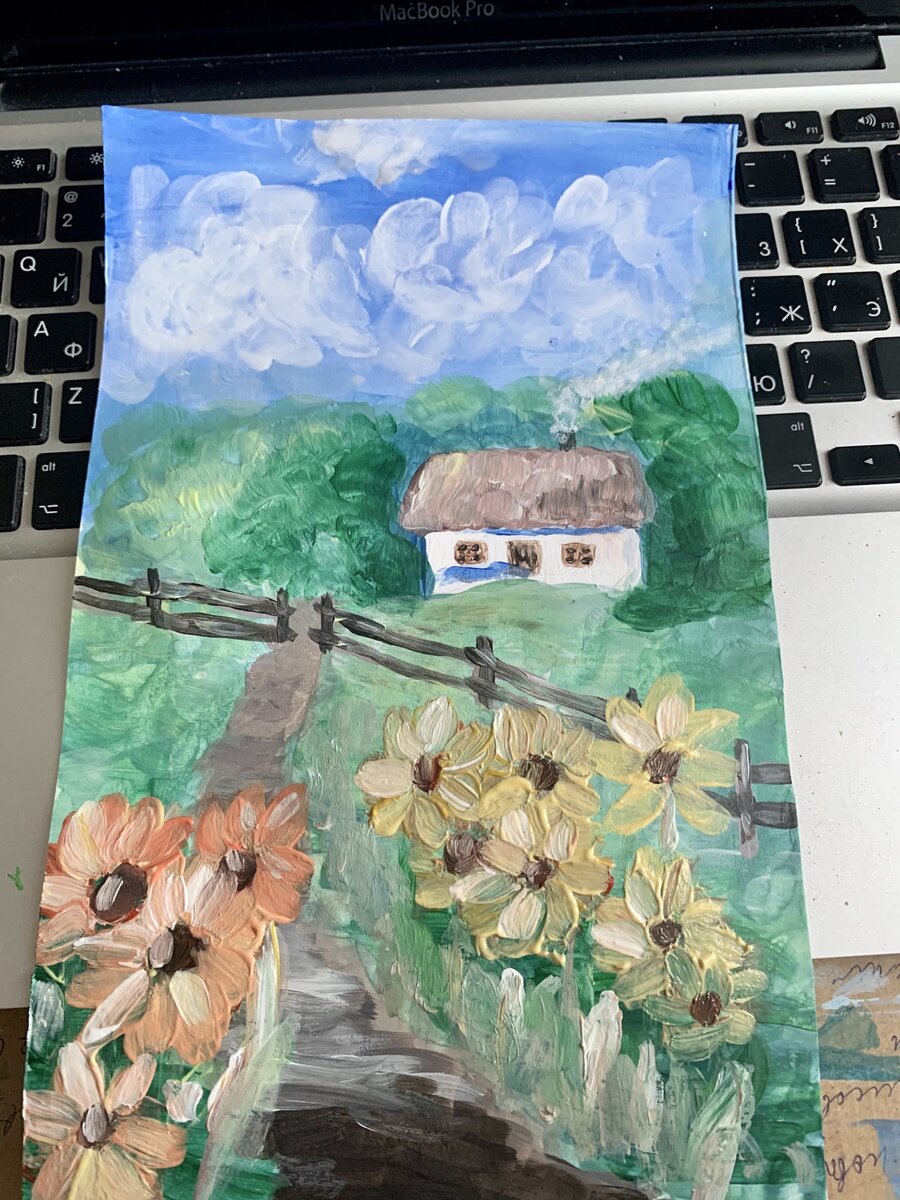 Начала рисовать пару месяцев назад. Практикуюсь почти каждый день. Неделю назад продала свою первую работу. Ссылка на статью ниже / фото автора