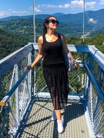 Подвесной мост в СкайПарке.