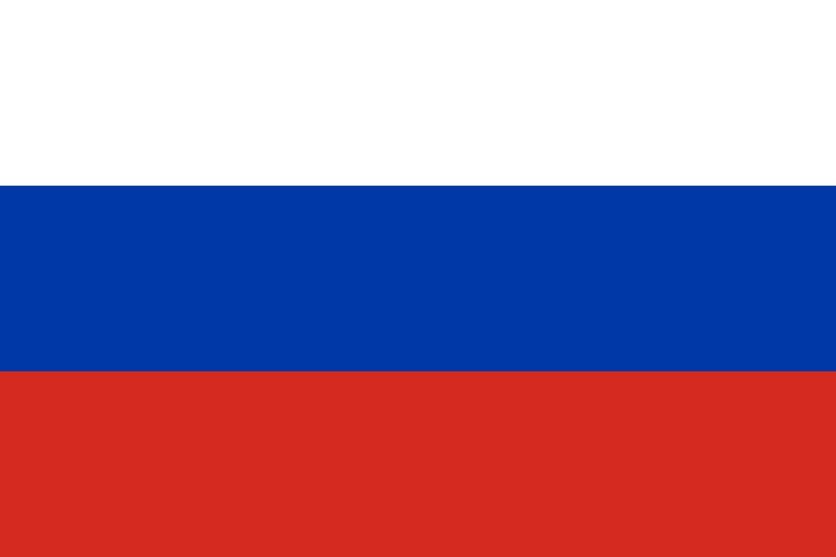 Россияне не только вполне удовлетворены гимном, гербом и флагом в качестве государственных символов нашей страны, но и рассказали, что означает каждый из цветов национального флага.