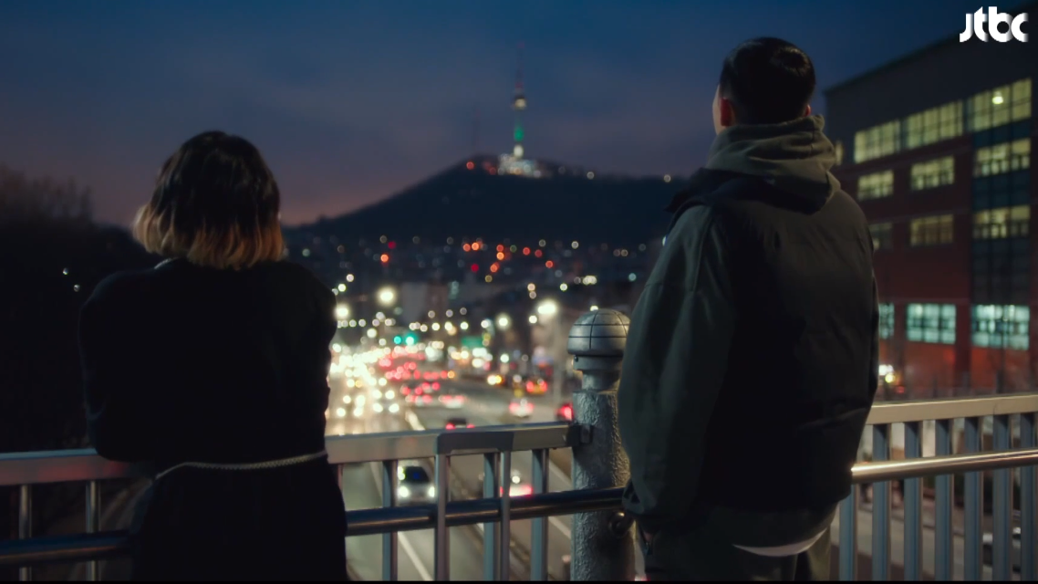 кадр из дорамы "Итэвон класс"