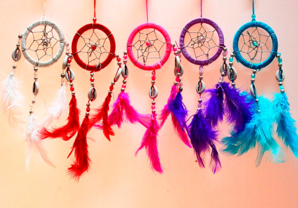 Внимательно выбирайте цвет амулета.
