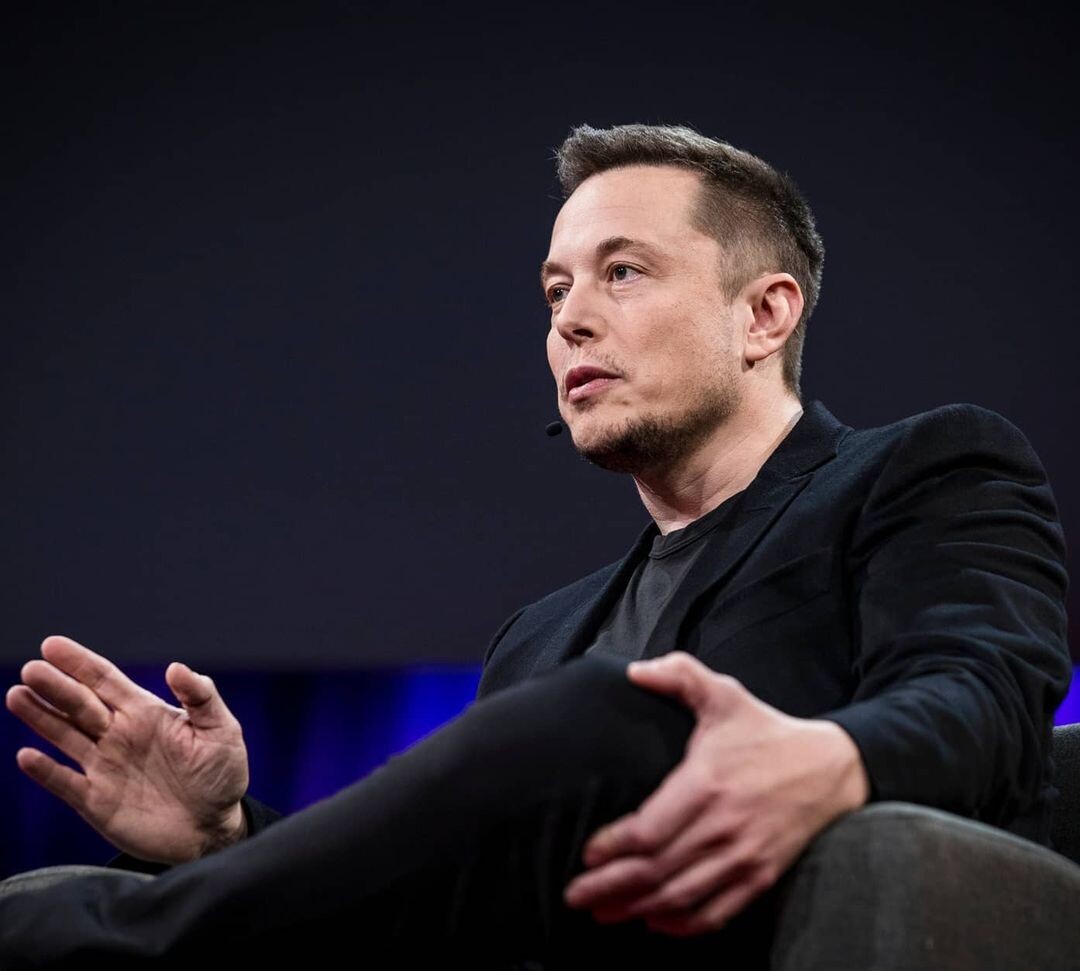 Автор фото - Илон Маск в России