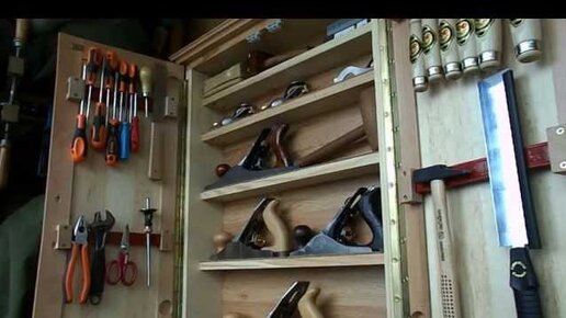 Полка для ключей и отверток в гараже. Полки для отверток. Видео инструмента своими руками. Видео инструмента своими руками. Самодельный ящик для инструментов.