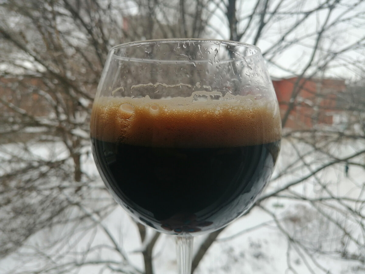 Может ли имперец быть бюджетным? Обзор Russian Imperial Stout от пивоварни  Таркос | Весело и пенно | Дзен