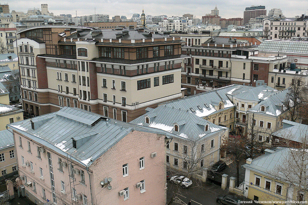 Кадаши сайт. Храм 2 Кадашевский переулок. Кадаши Москва. Церковь в Кадашах алфёрова. Кадашевская набережная до сноса.