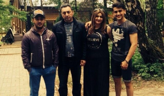 
Семья певца Джонни