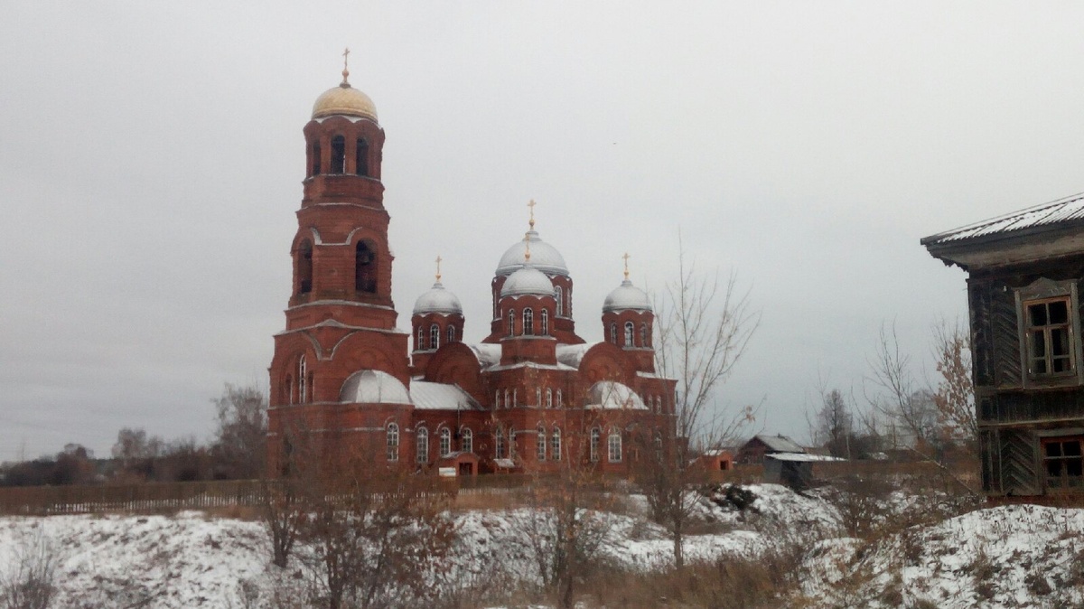 Деревенская церковь