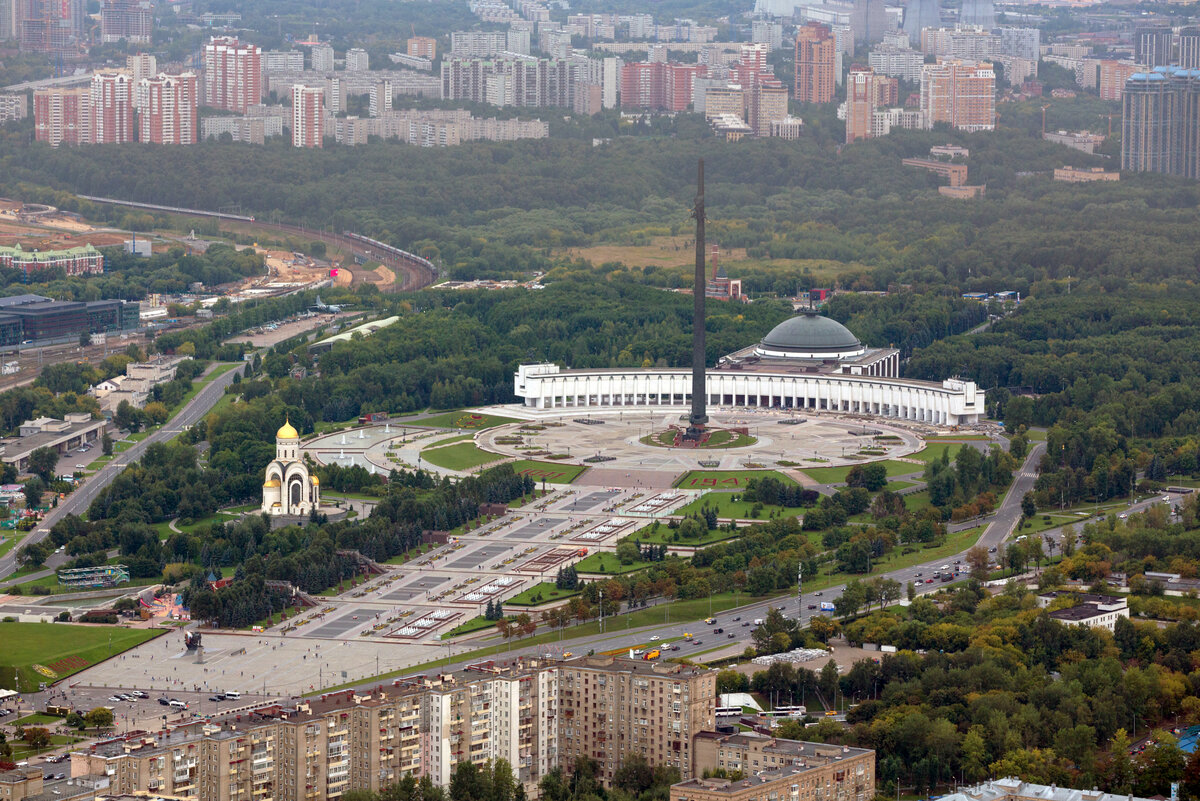 Поклонная гора, Храм Георгия Победоносца, Монумент Победы, музей Победы.