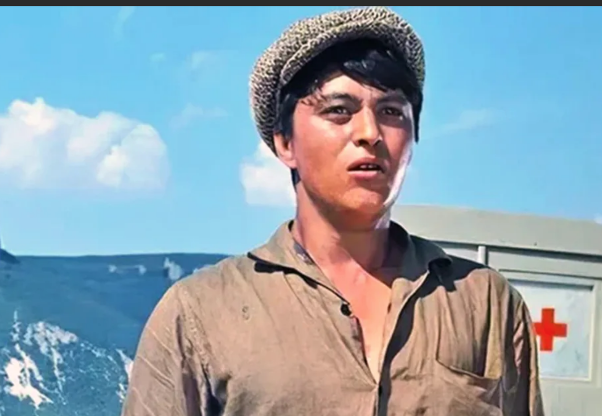 Эдик кавказская пленница. Кавказская пленница 1966. Ахметов приключения шурика. Эдик кавказская пленница. Как ругался эдик кавказская пленица.