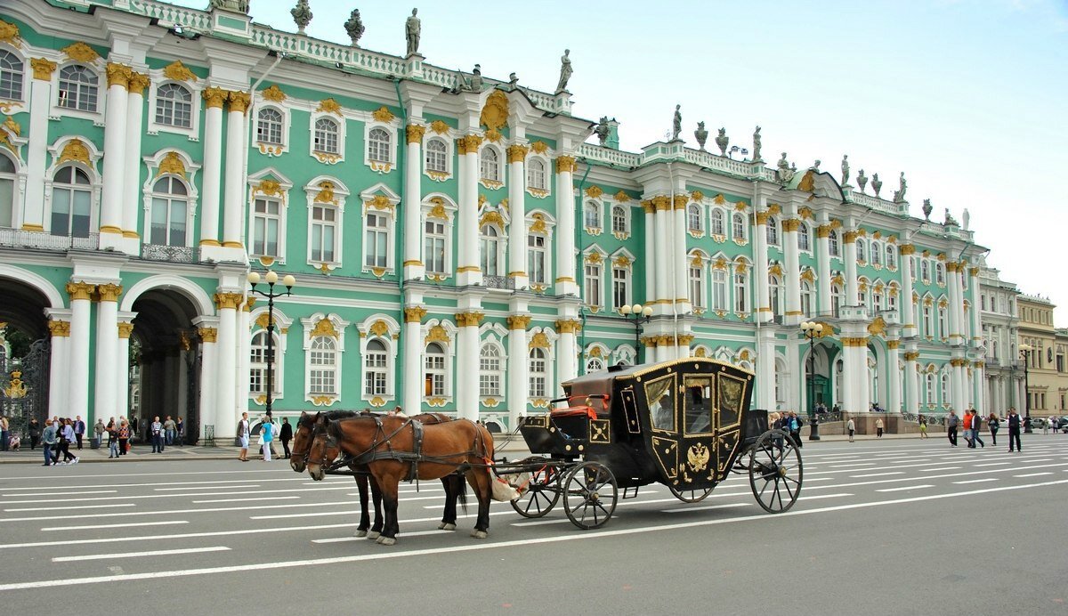 Площадь в питере возле эрмитажа фото