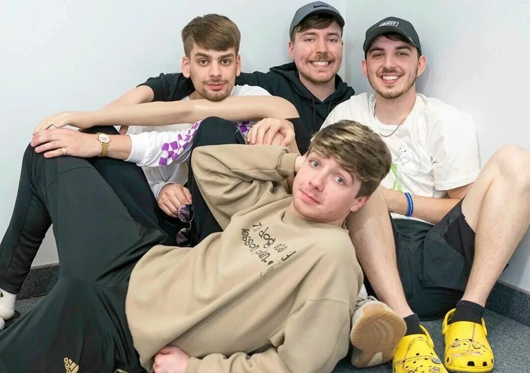 джимми mrbeast дональдсон. команда мистера биста. команда мистера биста имена. Mrbeast jimmy. Mr beast.