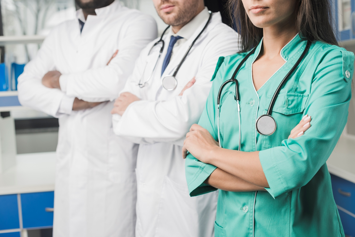 Medical 2018. Medical 2018. Точка кипения уфа угнту. Медицинский фон для презентации по медицине. Синий медицинский фон.