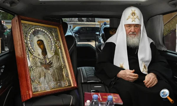 В любимом бронированном Мерседесе 